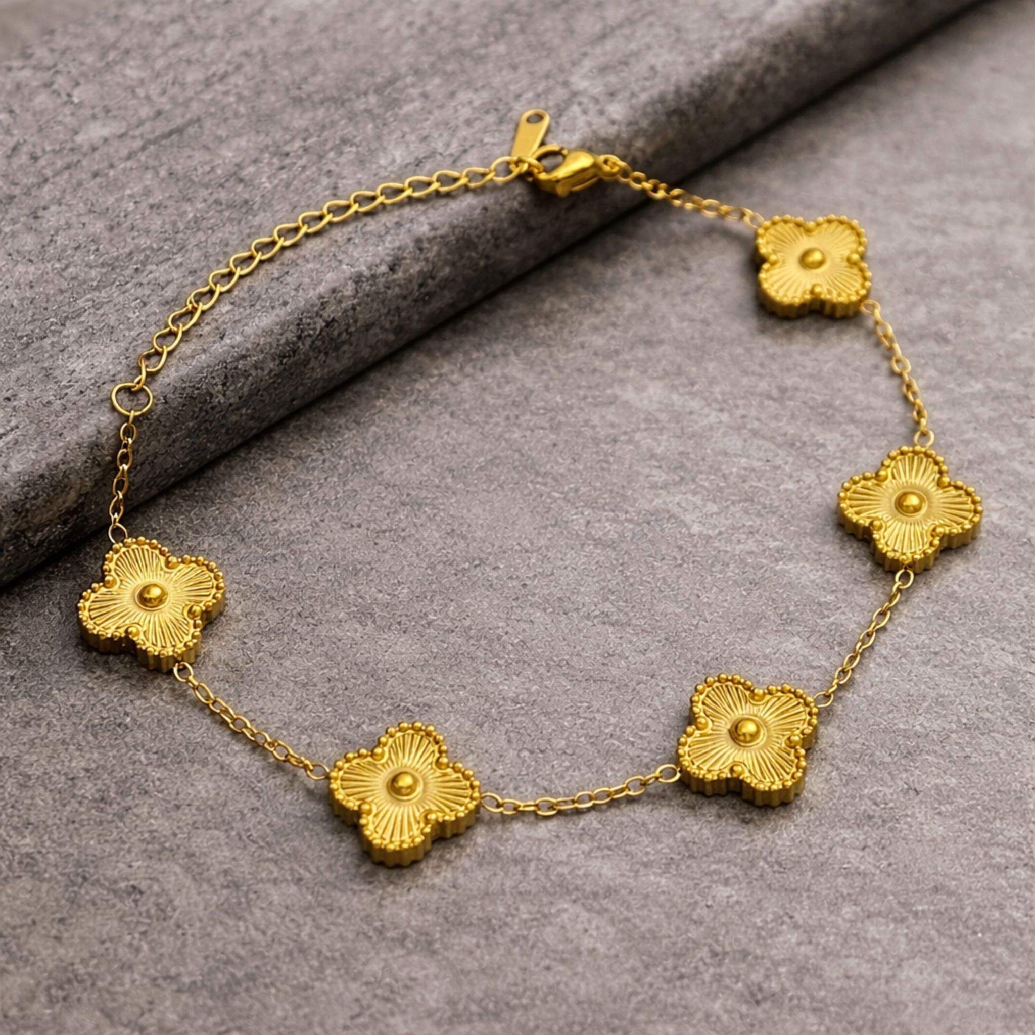 VAN CLEEF EN ACERO ORO